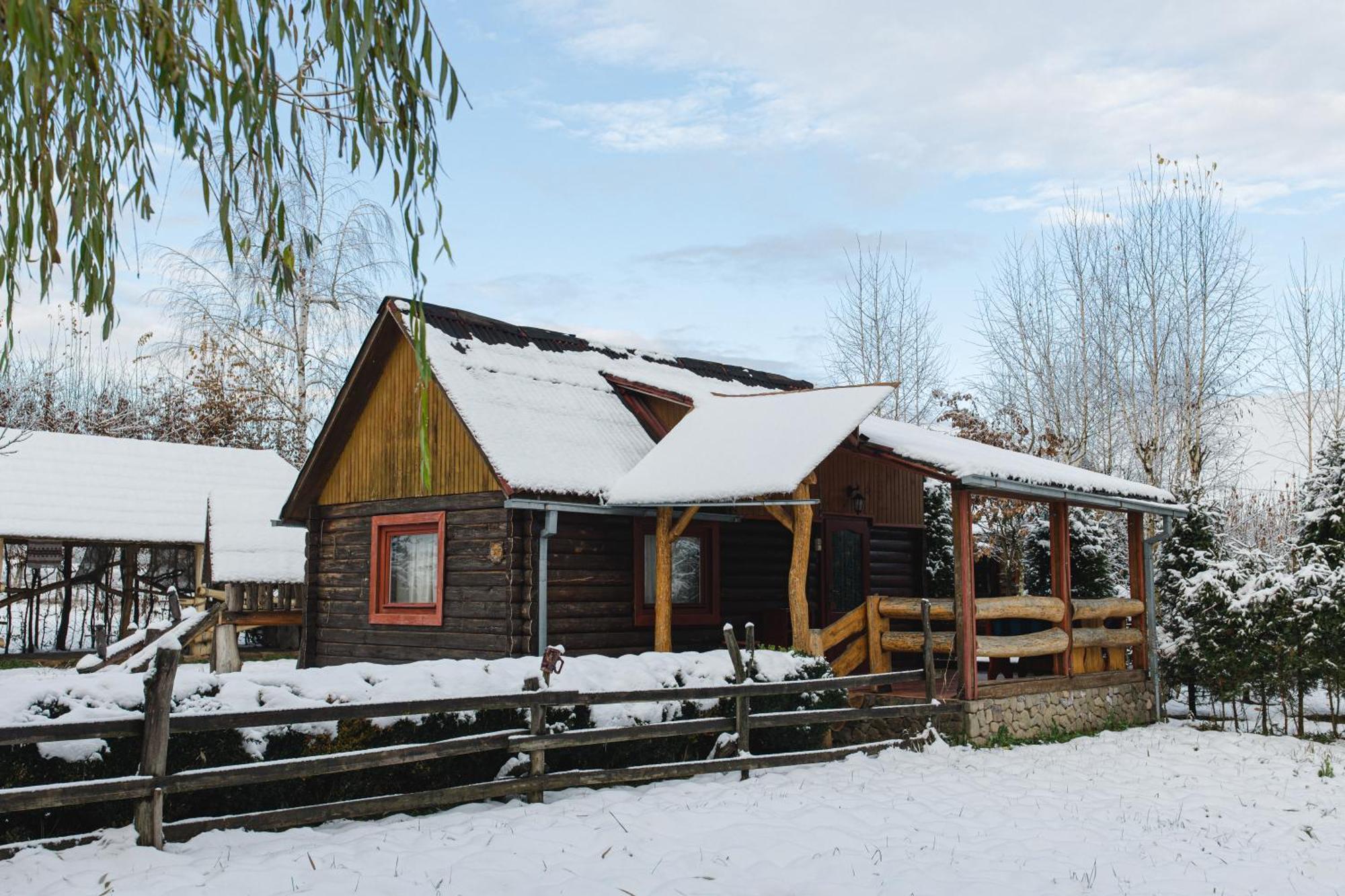 Kolyba Opryshkiv Hotel Nizhneye Selishche ภายนอก รูปภาพ